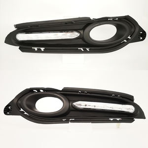 Para Honda <span class=keywords><strong>HRV</strong></span> 2014 Vezel 2015 2016 <span class=keywords><strong>2017</strong></span> DRL cubierta de luz antiniebla luces de circulación diurna con señal de giro 12V estilo de coche - Product Image 2