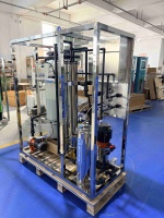 Système de traitement d'eau par osmose inverse industriel 500LPH, installation de purification RO en acier inoxydable SS304 pour l'eau potable pure