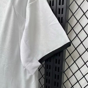 Camiseta <span class=keywords><strong>de</strong></span> Fútbol <span class=keywords><strong>de</strong></span> Manga Corta para Hombre del Club <span class=keywords><strong>de</strong></span> <span class=keywords><strong>Londres</strong></span> 2025/2026, 100% Poliéster, Transpirable, <span class=keywords><strong>de</strong></span> Secado Rápido, con Nombre del Jugador y Corte Automático - Product Image 3