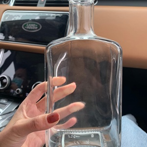 Bouteilles <span class=keywords><strong>de</strong></span> <span class=keywords><strong>gin</strong></span> <span class=keywords><strong>de</strong></span> haute qualité, <span class=keywords><strong>prix</strong></span> <span class=keywords><strong>de</strong></span> gros, bouteilles en verre <span class=keywords><strong>de</strong></span> 700 ml pour les spiritueux - Product Image 6