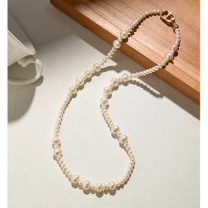 Exquisite Women's Autumn Winter <b>Necklace</b> with Fashionable Pig Nose Design Natural Freshwater Real Pearl Niche Temperament - Product Image 4