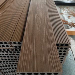 Tarima Exterior de WPC Pet Friendly, Suelo Compuesto Impermeable, Tipo Piso Deck Sólido o Hueco de Grano Flotante para Piscina - Product Image 3