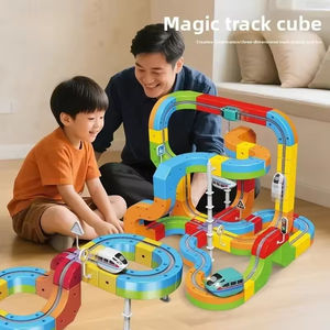 Kit de Construcción de Pista de Carreras Flexible, 123 Piezas, Ensamblaje DIY con Tren Electrónico, Perfecto para Niños, Juego Creativo - Product Image 3