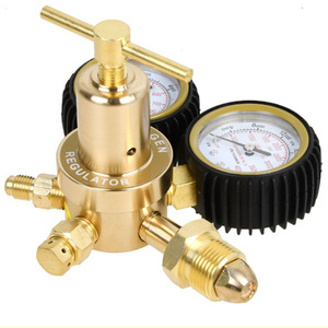 Régulateur d'azote 0-800 PSI en laiton CGA580 monophasé avec manomètre pour le contrôle de la pression d'azote - Product Image 1