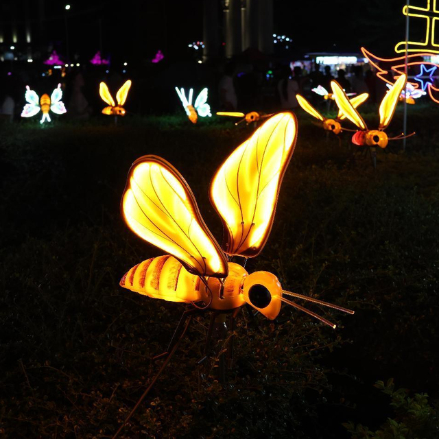 LED Dynamic Bee Lamp IP65 Waterproof Outdoor Night Tour Landscape Luminous Electric Simulation Hornet Spider Remote Control