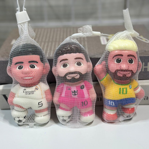 Figurines <span class=keywords><strong>de</strong></span> stars du football 2026 Cristiano Ronaldo, Neymar, Mbappé, Haaland en PU – Jouets anti-stress à rebond lent - Product Image 4