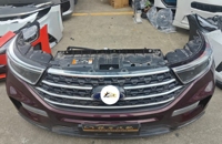 Bumper depan dan kisi berkualitas tinggi untuk Ford Explorer 2021 2022 dengan kipas Radiator Sensor parkir lampu depan