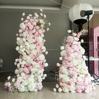 Décoration de scène pour événements et fêtes, toiles de fond de fleurs rouges et blanches, fournitures, fleurs d'arche de mariage pour la décoration de la fête prénuptiale