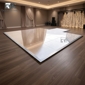 Scène de défilé avec plateforme de sol blanc brillant pour la décoration de la scène - Product Image 3