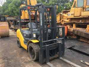 Chariot élévateur d'occasion, matériel de terrassement KOMATSU 30 à vendre - Product Image 3