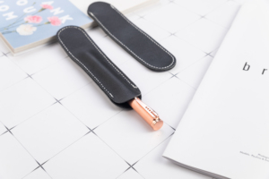 Funda de cuero Artificial para bolígrafo, funda protectora delgada <span class=keywords><strong>con</strong></span> logotipo personalizado - Product Image 2