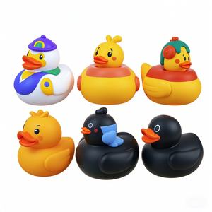 Jouet canard en vinyle personnalisé en forme <span class=keywords><strong>de</strong></span> <span class=keywords><strong>licorne</strong></span>-Jouet <span class=keywords><strong>de</strong></span> <span class=keywords><strong>bain</strong></span> animal pour la décoration, la collecte et le cadeau Personnalisez votre propre conception - Product Image 5