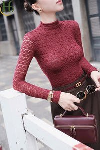 Blusa de manga larga de encaje elástico para mujer, hecha en Vietnam, estilo casual, de mezcla de poliéster con botones al frente para todas las estaciones. - Product Image 4