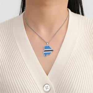 Collar de Cadena con <span class=keywords><strong>Mapa</strong></span> de <span class=keywords><strong>África</strong></span> Botswana Esmaltado en Acero Inoxidable, Collar con Colgante de Bandera de Botswana Africana Esmaltado Chapado en Oro de 18K - Product Image 5