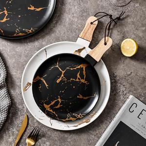 Assiette de vaisselle en céramique Salade de fruits marbrés Assiettes d'exposition Snacks Gâteau Pizza Plateau de service Manche en <span class=keywords><strong>bois</strong></span> Fête <span class=keywords><strong>Restaurant</strong></span> Vaisselle - Product Image 4