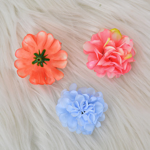 Flower Delight - Flores de Crisantemo Artificiales de Seda, Colores Mezclados, Decoración para Bodas, Accesorios para el Cabello, Accesorios Florales - Product Image 4