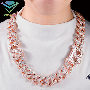 Collar de Cadena Cubana Pesada de Oro Rosa S925 con Dijes de Letras Baguette Personalizados, Estilo Hip Hop, 23MM 25MM, Totalmente Engastados con Moissanita Elevada - Product Image 1