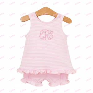 Set di Abbigliamento Estivo per Bambine con Monogramma, Completo in Cotone Senza Maniche con Pantaloncini - Product Image 3