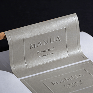 Etiquetas Adhesivas Personalizadas de Papel con Textura Especial 3D en Relieve Negro Mate para Embalaje - Product Image 1