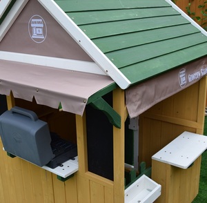 Casa de Juegos de Madera Premium para Niños, Tienda de Juego para Exteriores con Estación de Servicio, Buzón y Chimenea Decorativa - Product Image 4