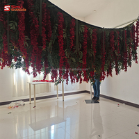 Bruiloft plafonddecoratie bloemenkransen boog bruiloft hangende plafondbloemen