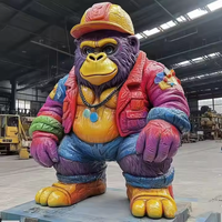 Sculpture de gorille de taille humaine et grand animal conçu sur mesure Art extérieur en fibre de verre en résine par sculpture en fibre de verre