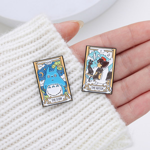 Broche de Metal de Anime dibujos animados <span class=keywords><strong>Tarot</strong></span> esmalte Pin insignia broche botón broche alfileres esmalte suave Metal alfileres decoración insignia - Product Image 4
