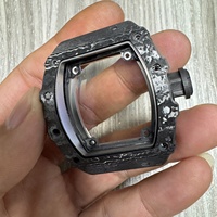 Montre mécanique pour homme en promotion, nouveau boîtier en fibre de carbone noir avec bande dorée, cadran ajouré monobloc avec accents dorés