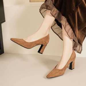 Escarpins en daim à bout pointu, talon carré de 5 cm ou 8 cm, chaussures de bureau confortables pour femme, couleur unie rouge, style automne-hiver - Product Image 2
