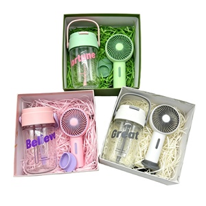 Set de Regalo de Verano con Logotipo Personalizado, Mini Ventilador Portátil y Botella de Agua en Caja de Regalo para Regalos Promocionales Empresariales y Corporativos - Product Image 1