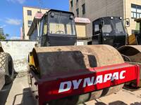 Rouleau compresseur vibrant à tambour unique Dynapac CA30D d'occasion, d'origine suédoise, pour le compactage routier