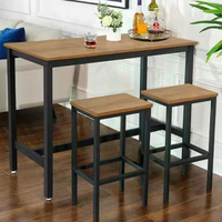 Table longue de style industriel moderne en bois pour hôtel et cuisine Tables de restaurant rapide Table de bar et tabourets avec hauteur