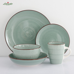 Service de vaisselle en porcelaine peinte à la main écologique et intemporelle Vaisselle en céramique élégante pour les plats et les assiettes de luxe pour les événements - Product Image 2