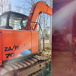 Excavatrice d'occasion Hitachi ZX70-6 ZX70 hautement efficace avec faible consommation de carburant et entretien facile pour les acheteurs soucieux de leur budget - Product Image 1