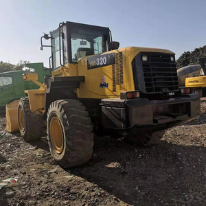 Chargeur d'occasion KOMATSU WA320-5 Prix pas cher excellente performance Chargeur d'occasion KOMATSU à vendre - Product Image 1