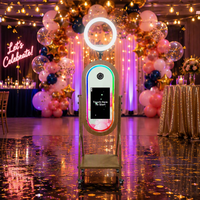 Photomaton portable en bois grainé avec logiciel gratuit, flight case et écran tactile miroir 21,5 pouces