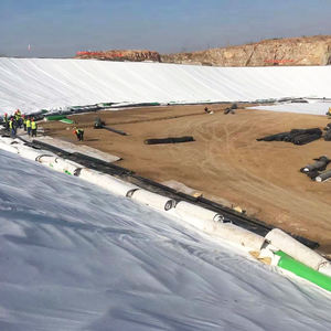 Géotextile non tissé en PP efficace pour le contrôle de l'érosion des sols, industriel, pour les projets de protection des berges de rivières et des zones côtières - Product Image 4