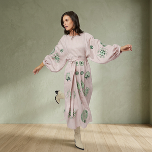 Robe décontractée rose pour femme, style motard, brodée, en lin/coton tricoté, manches bouffantes, imprimé cachemire, longueur genou, coupe fourreau, col rond - Product Image 5