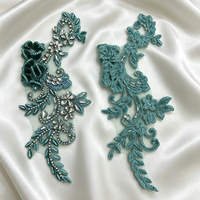Accessoire de vêtement DIY, applique en dentelle faite à la main de luxe, patch 3D orné de strass et de perles pour la décoration de robes, vendu par paires