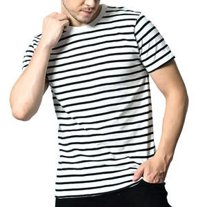 เสื้อยืดลำลองลายทางที่สร้างขึ้นด้วยเนื้อสัมผัสที่นุ่มเนียนและทันสมัยให้การเคลื่อนไหวที่สะดวกสบายและดูสดใหม่ทุกวัน - Product Image 6