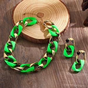 Parures de bijoux hypoallergéniques en acier inoxydable plaqué or, résistantes au ternissement, avec résine, pour femmes, colliers et boucles d'oreilles de style chrétien - Product Image 6