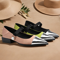 Chaussures plates à talon bas à pointe unique pour femmes au design rétro de style européen de luxe confortables avec une base de talon en cuir verni épais