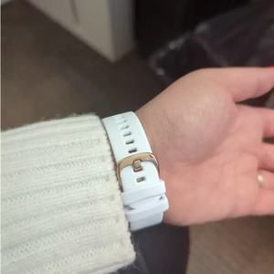 Correa de silicona de 20 mm para reloj inteligente, adecuada para <span class=keywords><strong>Amazfit</strong></span> <span class=keywords><strong>GTS</strong></span> <span class=keywords><strong>3</strong></span>/2/2e/2 Mini. Diseño deportivo, suave y duradero, correa ajustable. - Product Image 5