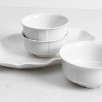 Service de table en porcelaine gaufrée de luxe moderne avec incrustations or blanc, étanche, design personnalisé, pour restaurant