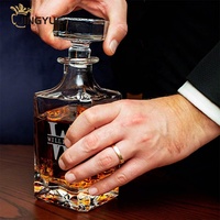 Decantador de whisky Premium grabado con logotipo personalizado al por mayor y Juego de vasos de regalo para whisky tequila Ron Brandy