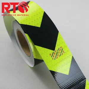 Hoge Zichtbaarheid Zelfklevende Arrow Stijl Pet Waarschuwing Reflecterende Tape Sticker Vinyl Voor Vrachtwagens/Trailes