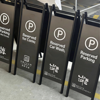 Panneau de signalisation en métal en forme de A pour sol mouillé - Panneau personnalisable sur pied - Interdiction de stationnement - Avertissement de stationnement réservé - Résistant aux intempéries IP65 - LED