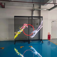 Écran LED holographique transparent InVisia, haute luminosité, interactif intelligent, sans cadre, 5000 cd/m², 90 % de transparence