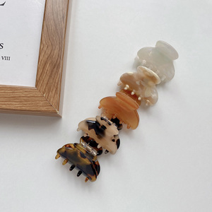 Pinzas pequeñas de plástico con forma de leopardo para el pelo, paquete personalizado, pinzas para el pelo, mini pinzas para el pelo de acetato de celulosa para bebés - Product Image 4