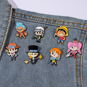 Insignes en métal d'anime de dessin animé de style japonais-Monkey D. Luffy, Ace-Broche en porcelaine émaillée d'une seule pièce, épingle de poitrine, accessoire - Product Image 2